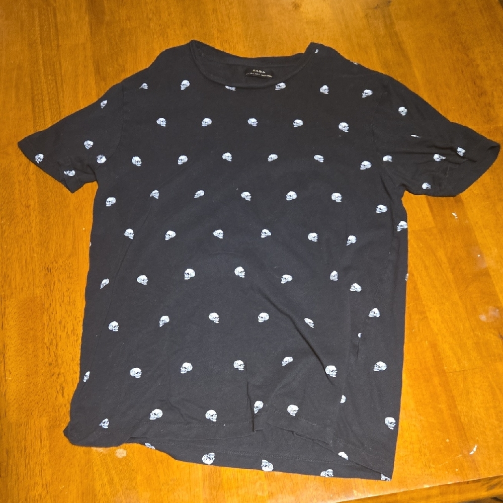 Zara Black T-Shirt with White Skull Pattern